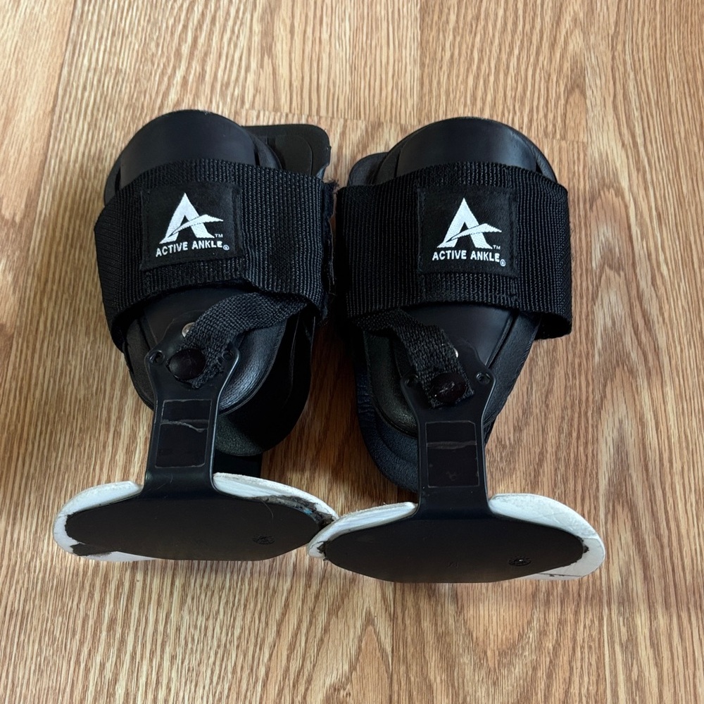 Active Ankle Black Support Braces